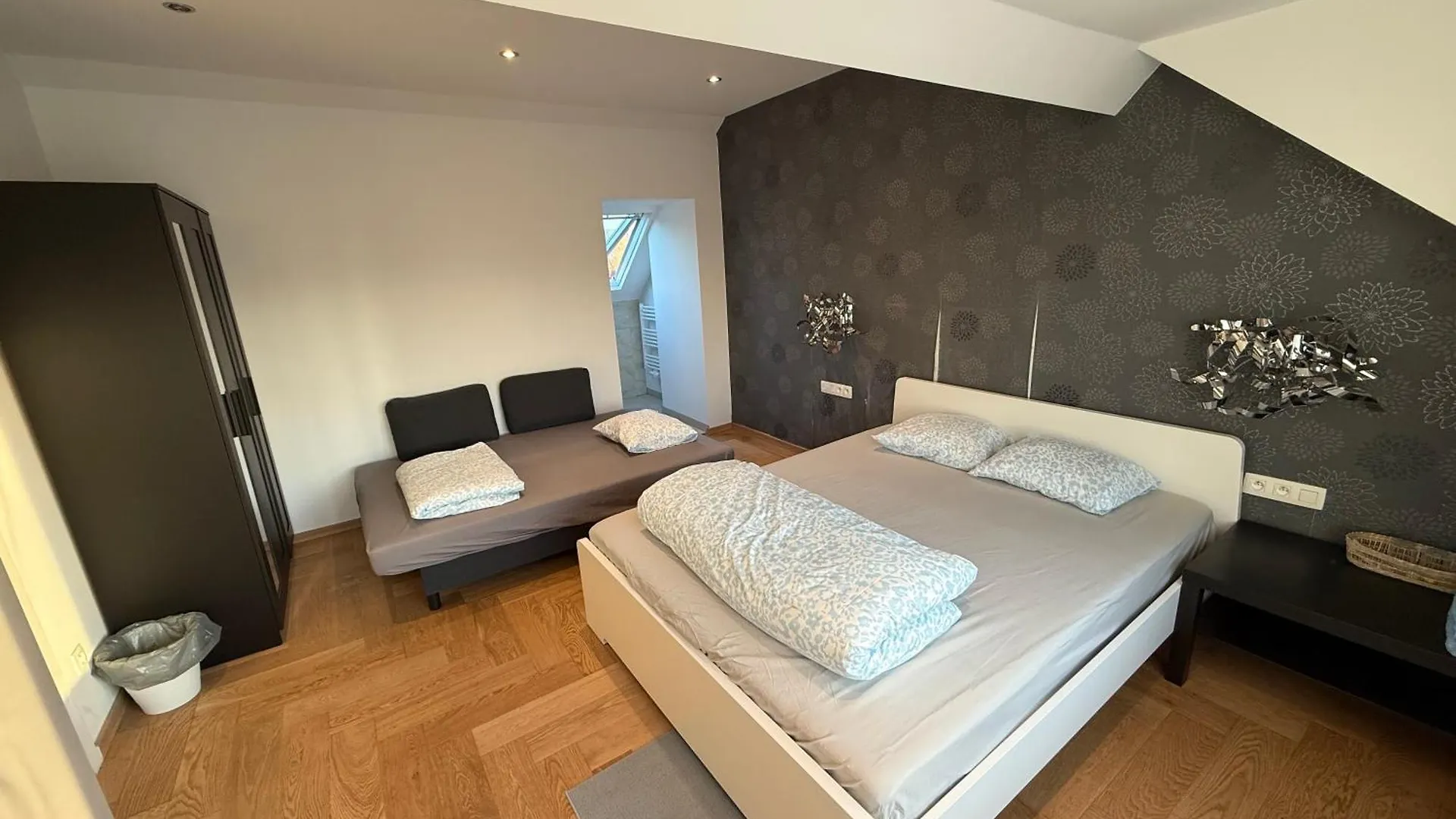 The Beautiful White House Hotel Kortenberg