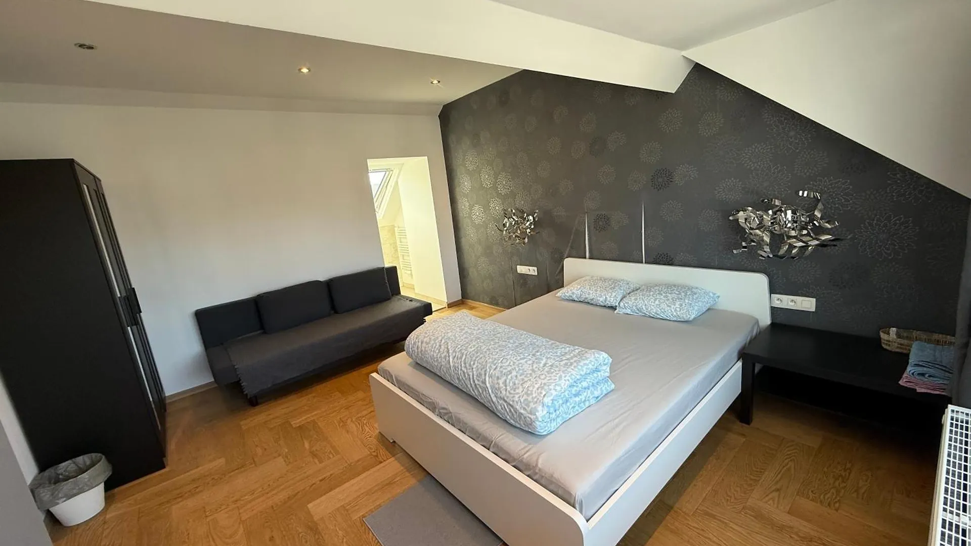 The Beautiful White House Hotel Kortenberg